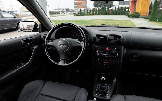 Audi A3 cena 14900 przebieg: 215000, rok produkcji 2003 z Kietrz małe 379